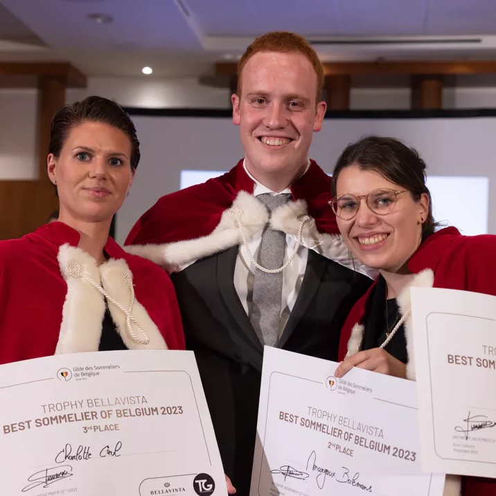 Sommeliers Charlotte Crul, Jeno Del Turco en Margaux Balemans / foto Frank Abbeloos
