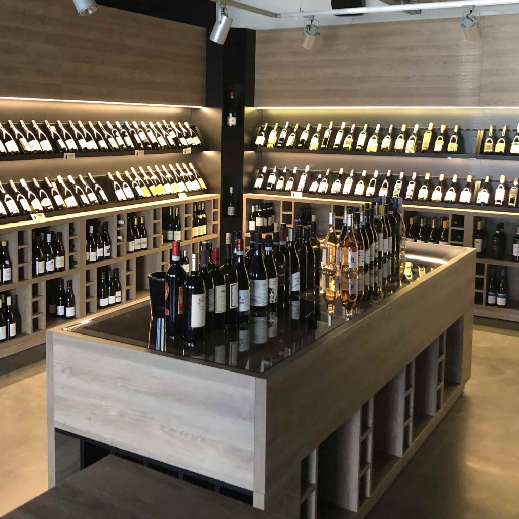 Eén van de nieuwe winkelzalen van Châteaux Vini / foto SG