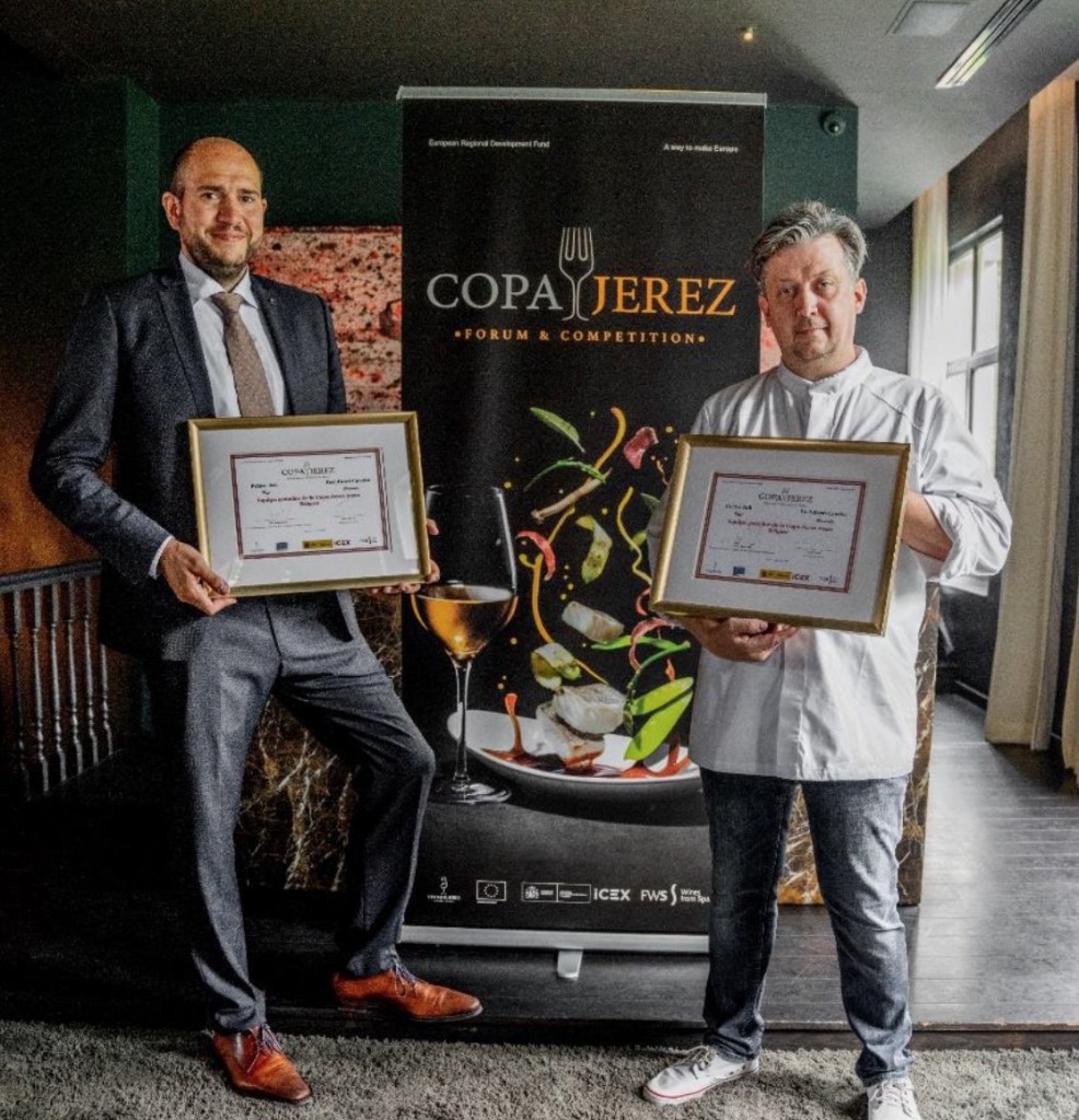 Het winnende team met sommelier Paul-Henri Cuvelier en chef Fabian Bail