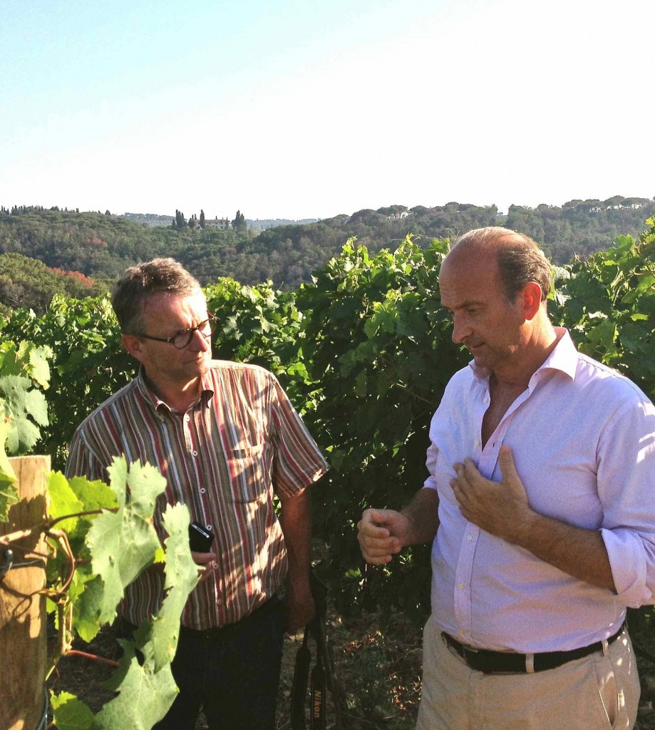 Lamberto Frescobaldi rijft Poggio Verrano in de Toscaanse Maremma binnen / foto K.V.