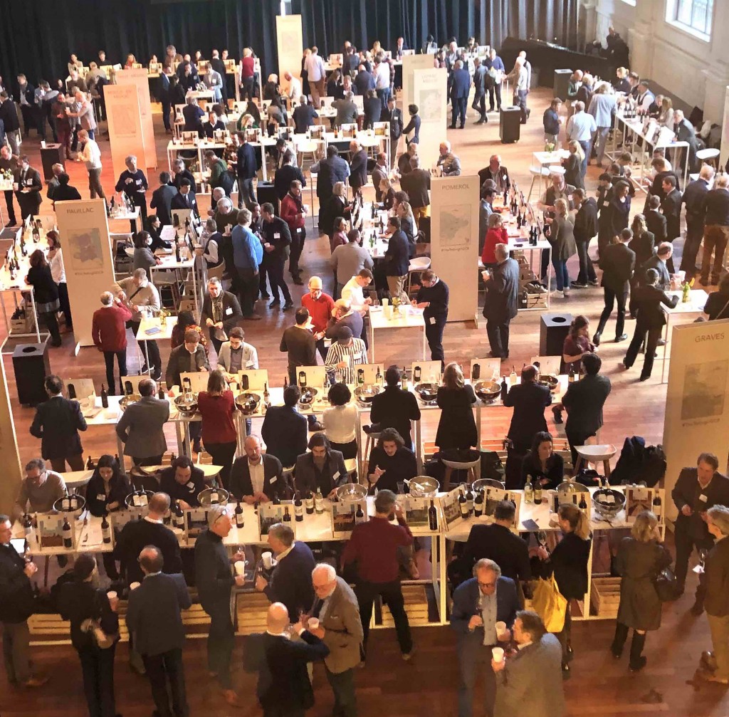 De proeverij van het millésime 2019 lokte honderden professionele proevers naar het Hotel de la Poste in Brussel / foto SG
