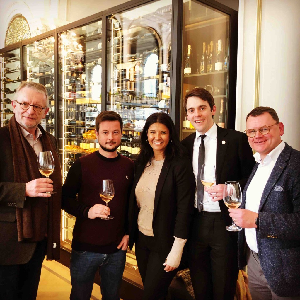 Convento uit Leuven was een van de 24 laureaten van de nieuwe Belgische Star Wine List: vlnr Stéphane Godfroid en Tom De Praetere van Conven